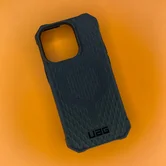 Чехол iPhone 13 Pro Max UAG Essential Armor (черный)