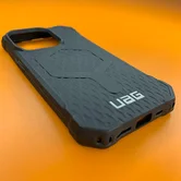 Чехол iPhone 13 Pro Max UAG Essential Armor (черный)